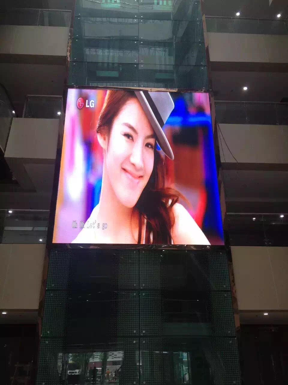 LED户外全彩显示屏